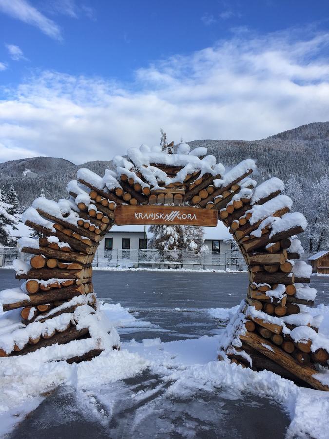 Youth Hostel Nika Краньска Гора Экстерьер фото